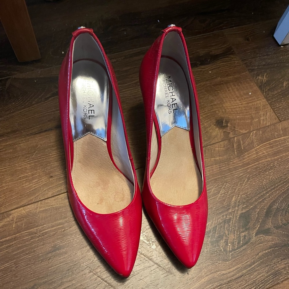 Michael Kors Cherry red heels - Picture 7 of 16